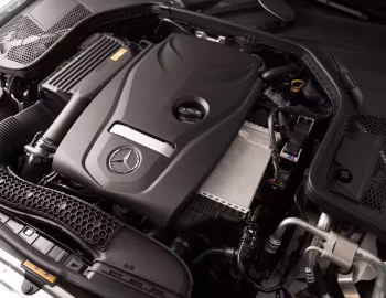 Bajo el capó Mercedes-Benz C 300 Sport [Latam] (W205) '2017–18