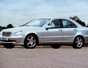 Mercedes-Benz C 240 [UK-spec] (W203) '2000–04