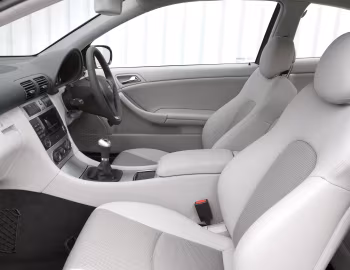 Interior Mercedes-Benz CLC 220 CDI [UK-spec] (CL203) '2008–10