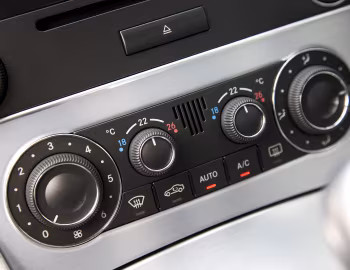 Interior Mercedes-Benz CLC 220 CDI [UK-spec] (CL203) '2008–10