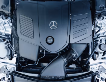Bajo el capó Mercedes-Benz CLE 200 AMG Line Coupé [Japan] (C236) '2024–pr.