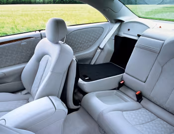 Interior Mercedes-Benz CLK 240 [UK-spec] (C209) '2002–05