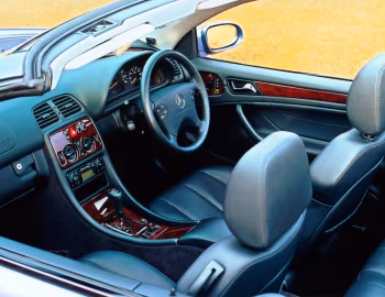 Interior Mercedes-Benz CLK 320 Cabrio [UK-spec] (A208) '1998–2002