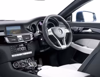 Interior Mercedes-Benz CLS 63 AMG [UK-spec] (C218) '2011–14