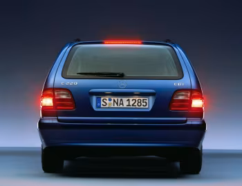 Mercedes-Benz E 220 CDI Classic T-Modell [Worldwide] (S210) '06.1999–12.2001