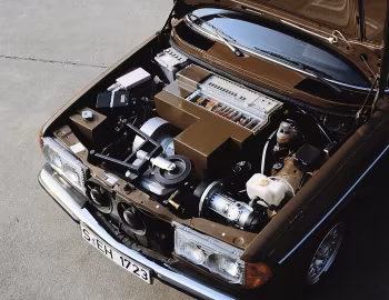 Bajo el capó Mercedes-Benz T-Modell Elektro-Antrieb (S123) '1982