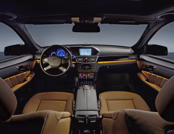 Interior Mercedes-Benz E-Klasse Sedan (W212) '2009–13