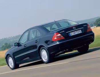 Mercedes-Benz E 350 Elegance 4MATIC [Worldwide] (W211) '10.2004–04.2006