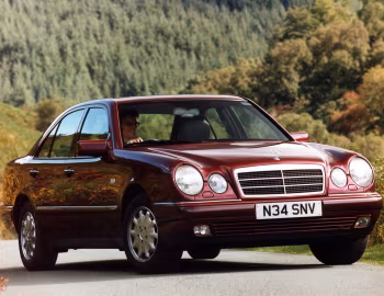 Mercedes-Benz E 200 Saloon Elegance [UK-spec] (Bm.210.035) '08.1994–07.1999