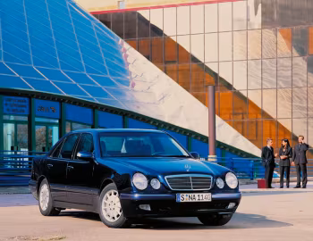 Mercedes-Benz E 240 Elegance (W210) '07.1999–03.2002