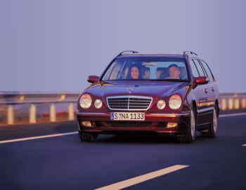 Mercedes-Benz E 270 CDI Elegance T-Modell [Worldwide] (S210) '06.1999–12.2002