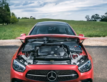 Bajo el capó Mercedes-Benz E 300 AMG Line Coupé [Australia] (C238) '2020–23