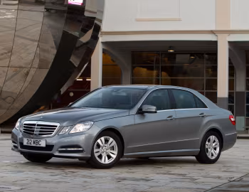 Mercedes-Benz E 300 BlueTec Hybrid [UK-spec] (W212) '2010–12