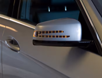 Mercedes-Benz E 300 BlueTec Hybrid [UK-spec] (W212) '2010–12