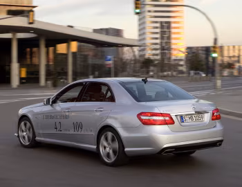 Mercedes-Benz E 300 BlueTec Hybrid [Worldwide] (W212) '2010–12