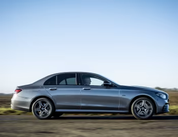 Mercedes-Benz E 300 de AMG Line [UK-spec] (W213) '2020–23