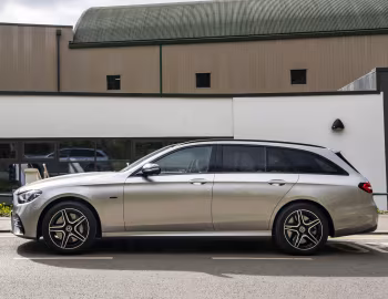 Mercedes-Benz E 300 de AMG Line Estate [UK-spec] (S213) '2020–23