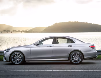 Mercedes-Benz E 300 e AMG Line [Australia] (W213) '2021–23
