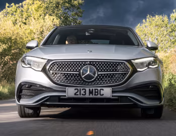 Mercedes-Benz E 300 e AMG Line [UK-spec] (W214) '2023–pr.
