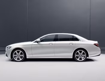 Mercedes-Benz E 300 L AMG Line [China] (V213) '2016–20