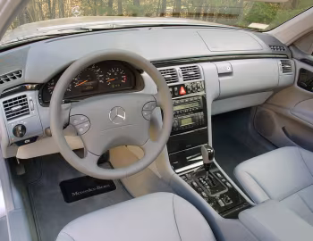 Interior 2000–02 Mercedes-Benz E 320 [North America] (Bm.210.065) '07.1999–03.2002