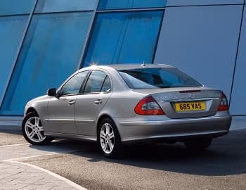 Mercedes-Benz E 320 CDI [UK-spec] (W211) '2006–09