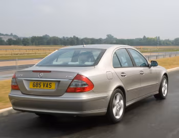 Mercedes-Benz E 320 CDI [UK-spec] (W211) '2006–09