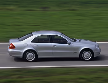 Mercedes-Benz E 320 CDI Elegance [Worldwide] (W211) '06.2005–05.2006