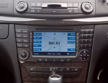 Interior Mercedes-Benz E 320 CDI Estate [UK-spec] (S211) '2006–09