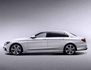 Mercedes-Benz E 320 L 4MATIC AMG Line [China] (V213) '2016–20