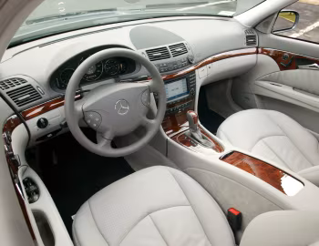 Interior 2005–06 Mercedes-Benz E 350 [North America] (W211) '2004–06