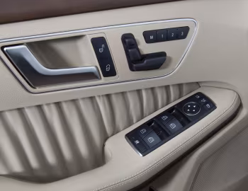 Interior Mercedes-Benz E 350 CGI (W212) '09.2011–01.2013