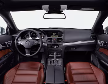 Interior Mercedes-Benz E 350 CGI Coupe (C207) '2009–12