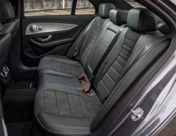 Interior Mercedes-Benz E 350 e AMG Line [UK-spec] (W213) '2017–20