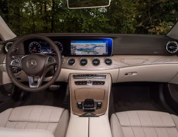 Panel frontal 2018–20 Mercedes-Benz E 400 4MATIC AMG Line Cabrio [North America] (A238) '2017–20