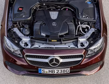 Bajo el capó Mercedes-Benz E 400 4MATIC Cabrio "25th Anniversary" [Worldwide] (A238) '2017
