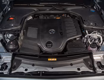 Bajo el capó 2021–23 Mercedes-Benz E 450 4MATIC AMG Line [North America] (W213) '2020–23