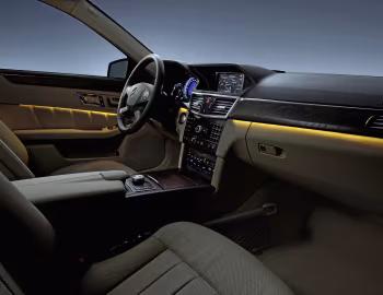 Interior Mercedes-Benz E 500 (W212) '2009–12