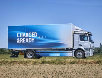 Mercedes-Benz eActros 300 mit Wecon Kofferaufbau (Br.963) '2022–23