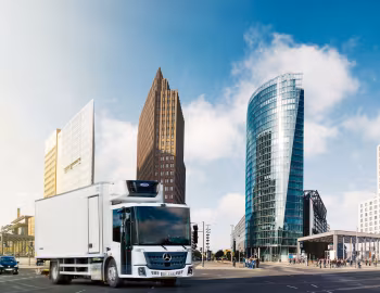 Mercedes-Benz Econic 1830 L 4×2 Refrigerator truck '2013–pr.