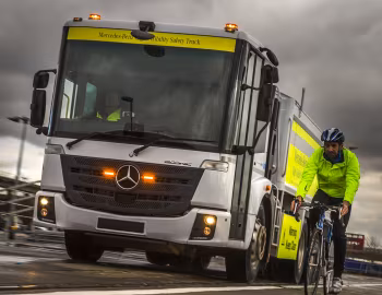 Mercedes-Benz Econic 3235 L with tipper body '2015–pr.
