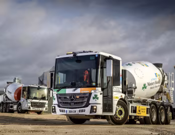 Mercedes-Benz Econic 3235 L with concrete mixer body [RHD] '2015–pr.