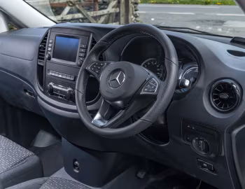 Panel frontal Mercedes-Benz eVito Progressive [UK-spec] (Br.447) '2021–pr.