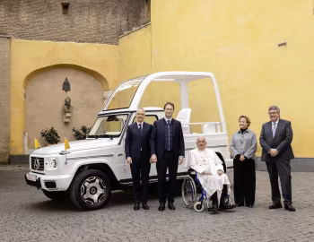 Pope Francis, Mercedes-Benz G 580 with EQ Technology Popemobile