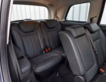 Interior Mercedes-Benz GL 350 CDI [UK-spec] (X164) '2009–12