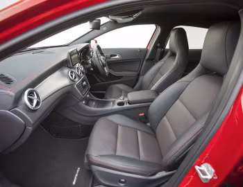 Interior Mercedes-Benz GLA 250 4MATIC AMG Line [UK-spec] (X156) '2014–17