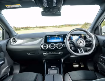 Panel frontal Mercedes-Benz GLA 250 e AMG Line [UK-spec] (H247) '2023–pr.