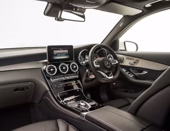 Interior Mercedes-Benz GLC 250 d 4MATIC AMG Line [UK-spec] (X253) '2015–19