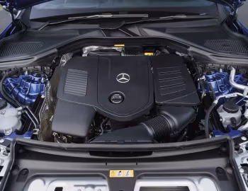 Bajo el capó Mercedes-Benz GLC 300 e 4MATIC AMG Line [UK-spec] (X254) '2022–pr.