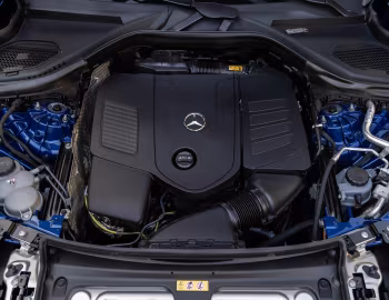 Bajo el capó 2025–pr. Mercedes-Benz GLC 350 e 4MATIC AMG Line [North America] (X254) '2024–pr.